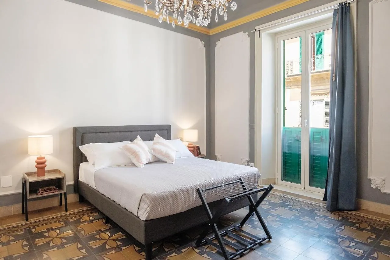Borgo Antico Rooms Messina 0*,