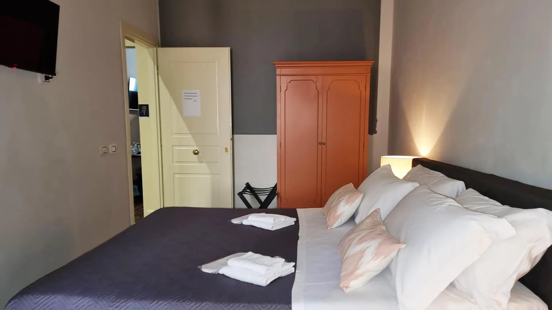 Borgo Antico Rooms Messina Guest house