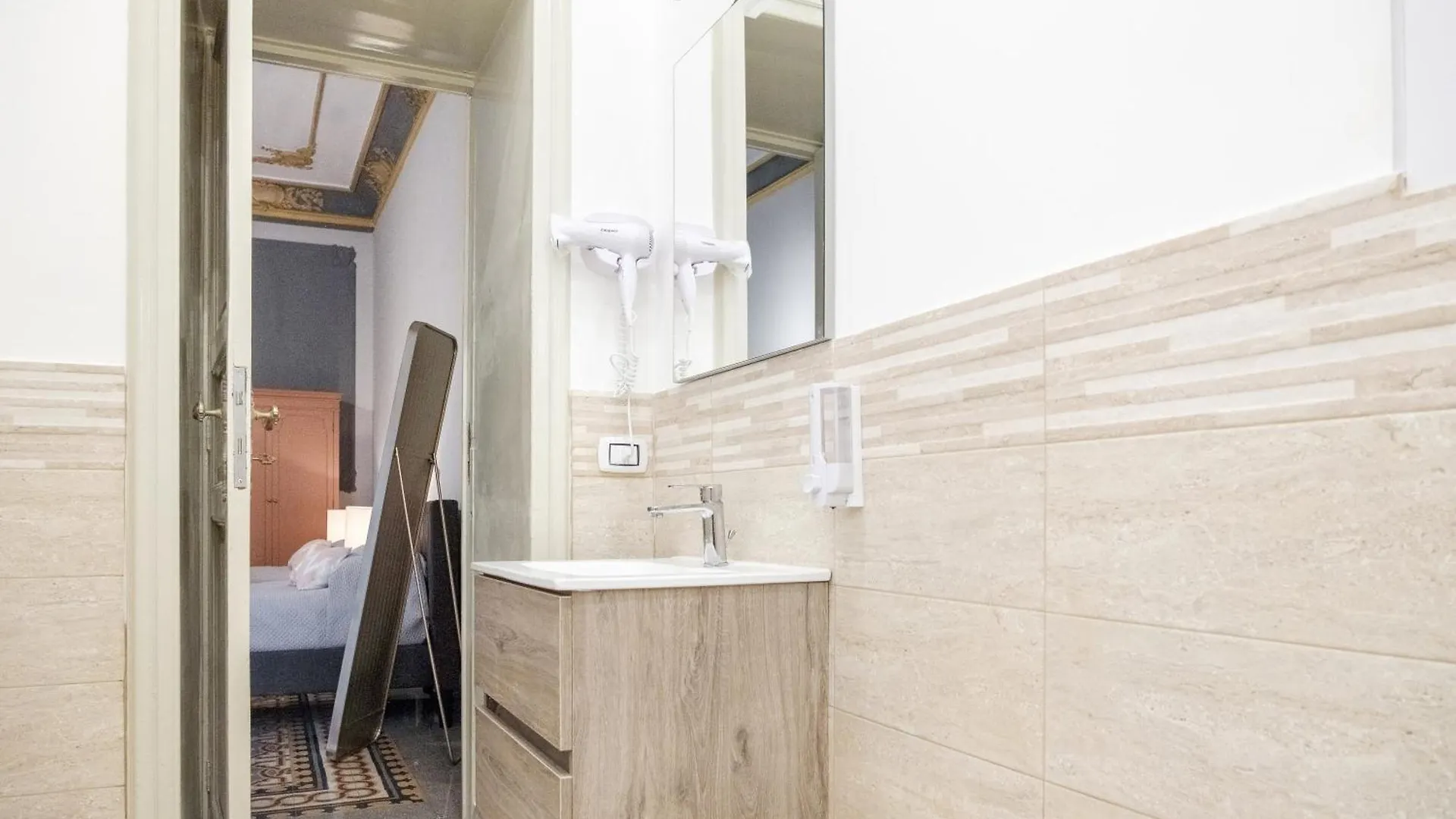 Borgo Antico Rooms Messina 0*,