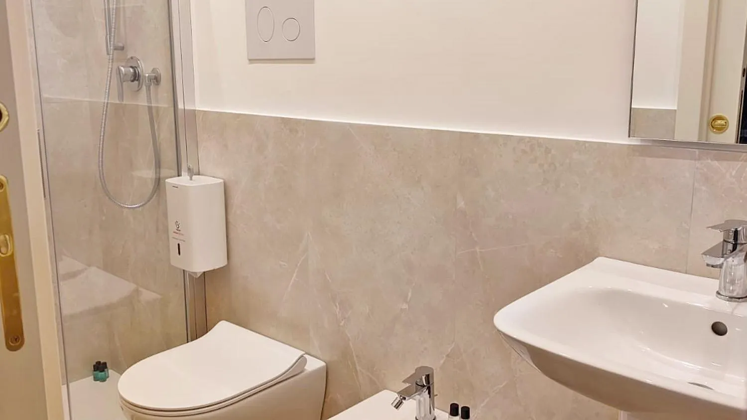 Borgo Antico Rooms Messine 0*,  Italie